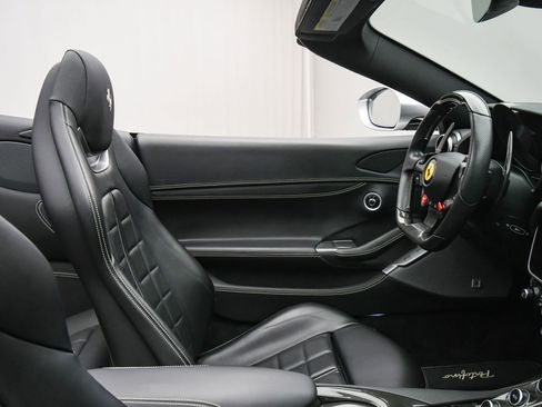 Used 2019 Ferrari Portofino image 56