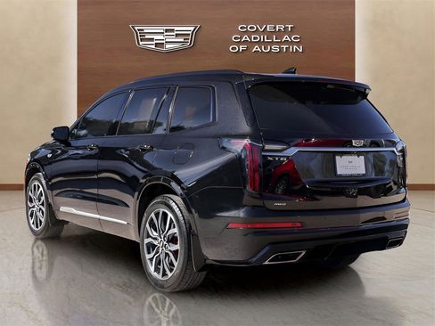 Certified 2023 Cadillac XT6 Sport w/ Technology Package image 3