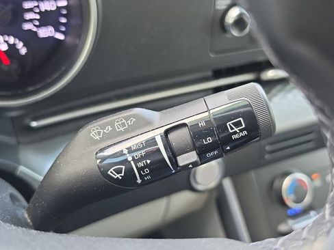 Certified 2022 Kia Carnival LX FWD image 21