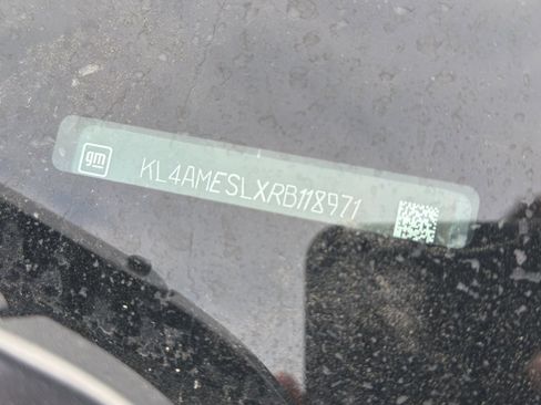 Used 2024 Buick Encore GX Sport Touring image 2