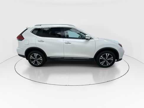 Used 2017 Nissan Rogue SL w/ SL Premium Package image 9