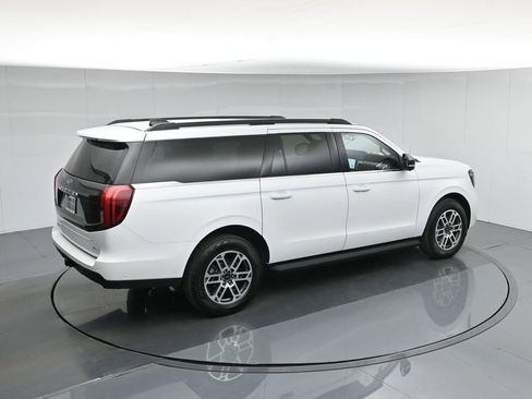 Used 2025 Ford Expedition Max Active AWD/4WD image 47