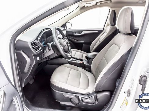 Used 2020 Ford Escape S image 25