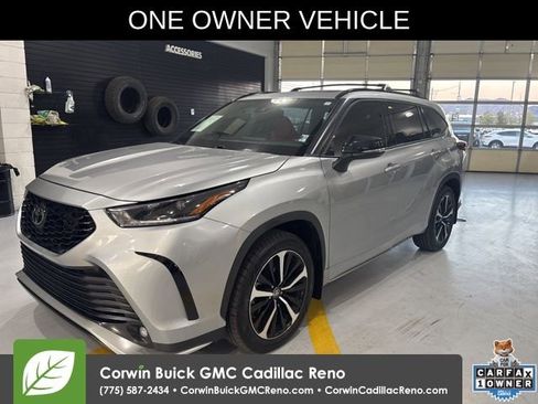 Used 2022 Toyota Highlander XSE image 1