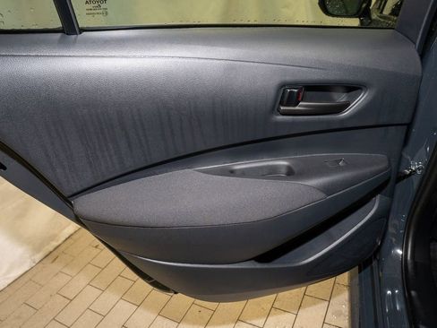 Used 2025 Toyota Corolla LE image 9