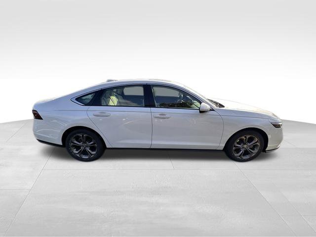Used 2024 Honda Accord EX image 9