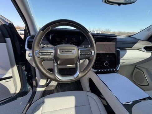 Used 2026 GMC Acadia Denali w/ Super Cruise Package image 16