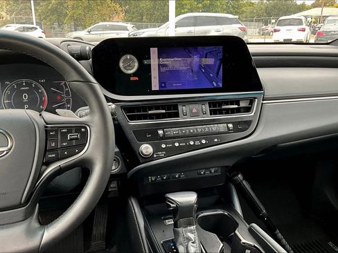 Used 2024 Lexus ES 350 w/ Premium Package FWD image 8