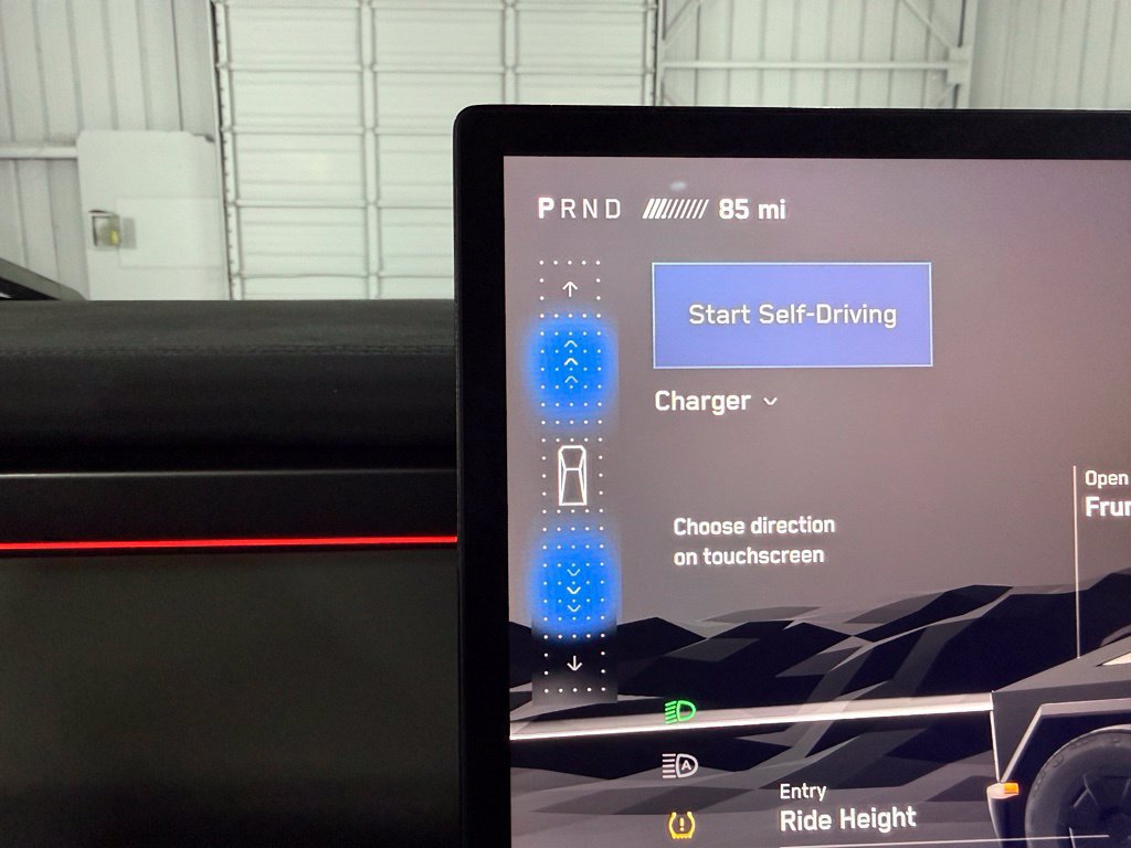 Used 2024 Tesla Cybertruck Cyberbeast AWD/4WD image 35