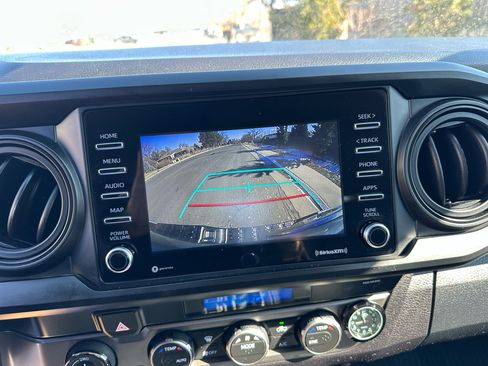 Used 2022 Toyota Tacoma SR5 image 18