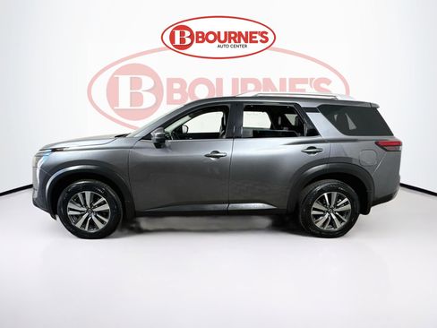 Used 2025 Nissan Pathfinder SL image 7