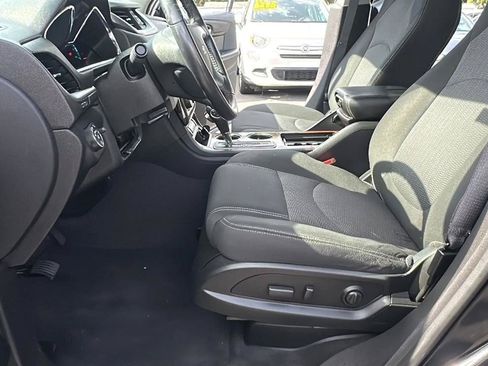 Used 2014 Chevrolet Traverse LT w/ All-Star Edition FWD image 20