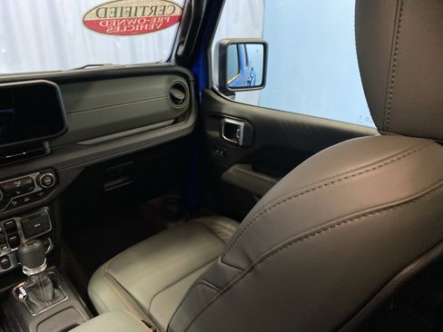 Certified 2024 Jeep Gladiator Mojave image 30