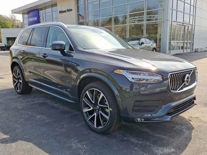 Used 2022 Volvo XC90 T6 Momentum w/ Advanced Package
