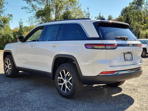 New 2025 Jeep Grand Cherokee Limited image 3