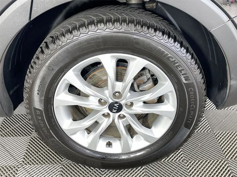 Used 2021 Kia Telluride LX image 33