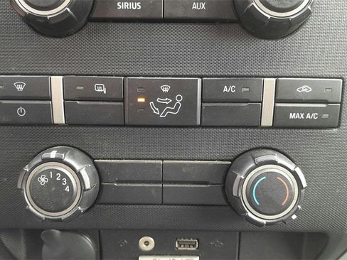 Used 2014 Ford F150 XLT w/ XTR Package image 26