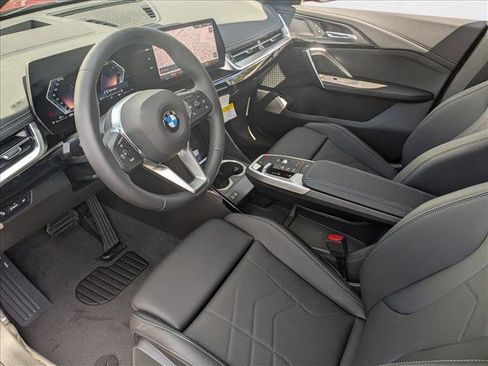 Used 2026 BMW X1 xDrive28i w/ Technology Package AWD/4WD image 3