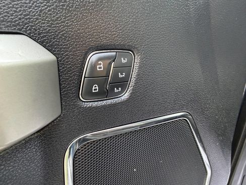 Used 2020 Ford F450 Lariat w/ Lariat Ultimate Package AWD/4WD image 19
