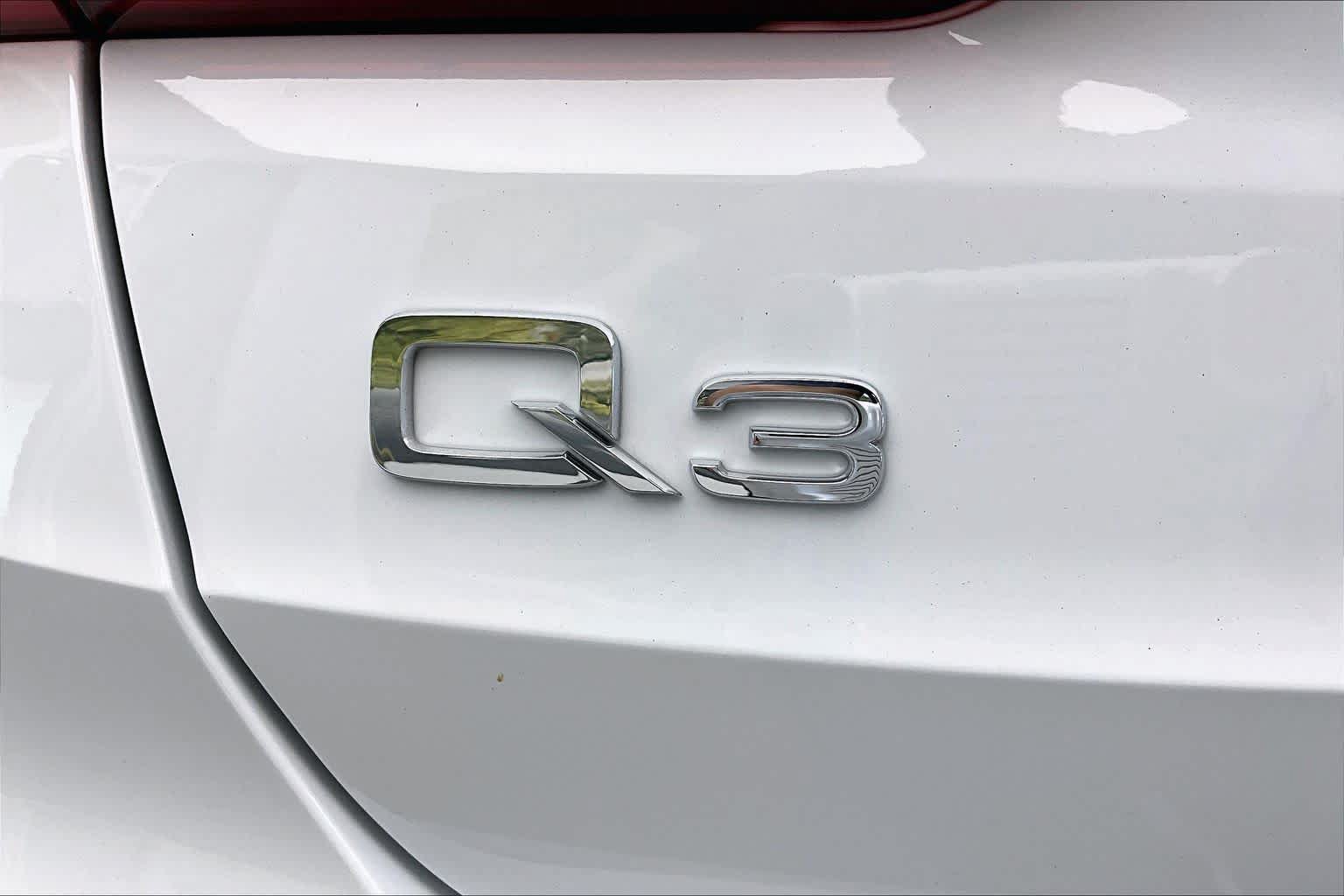 Used 2024 Audi Q3 2.0T Premium w/ Convenience Package AWD/4WD image 33