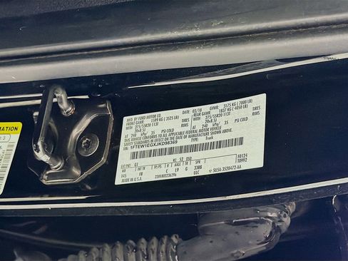 Used 2018 Ford F150 XLT w/ Equipment Group 302A Luxury image 31