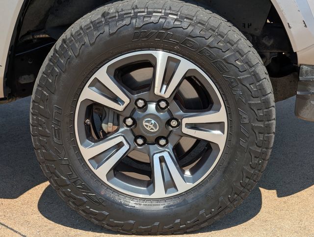 Used 2016 Toyota Tacoma TRD Sport w/ Premium & Technology Package RWD image 10
