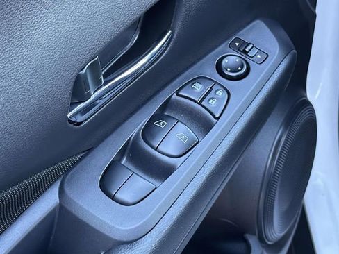 Used 2023 Nissan Kicks SV image 13