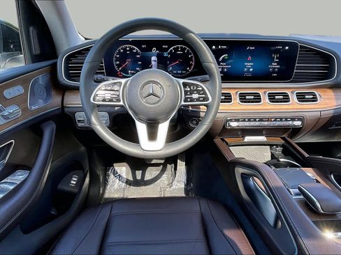 Used 2020 Mercedes-Benz GLE 450 4MATIC image 5