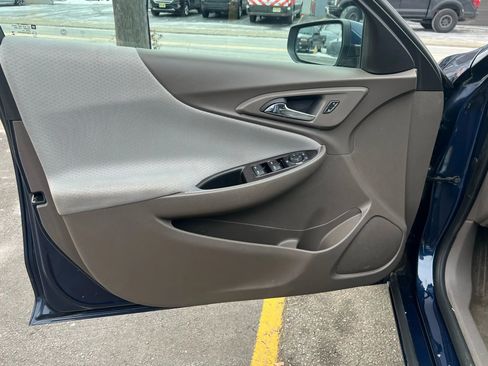 Used 2020 Chevrolet Malibu LT image 21