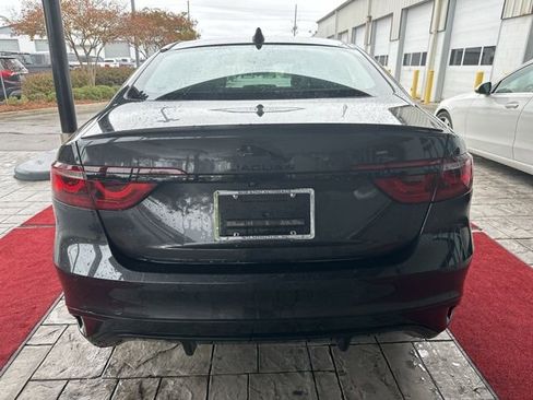 Used 2024 Jaguar XF R-Dynamic SE image 5