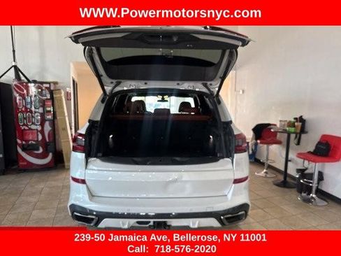 Used 2023 BMW X5 M50i w/ Premium Enhanced Package AWD/4WD image 31