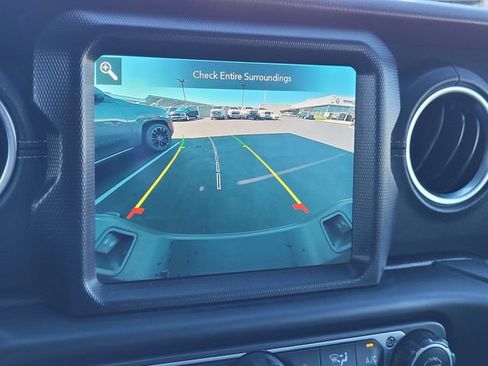 Used 2021 Jeep Gladiator Overland w/ Popular Equipment Package AWD/4WD image 10