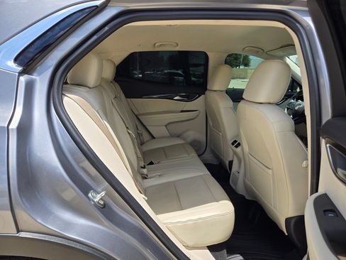 Certified 2022 Buick Envision Essence w/ Technology Package I FWD image 23