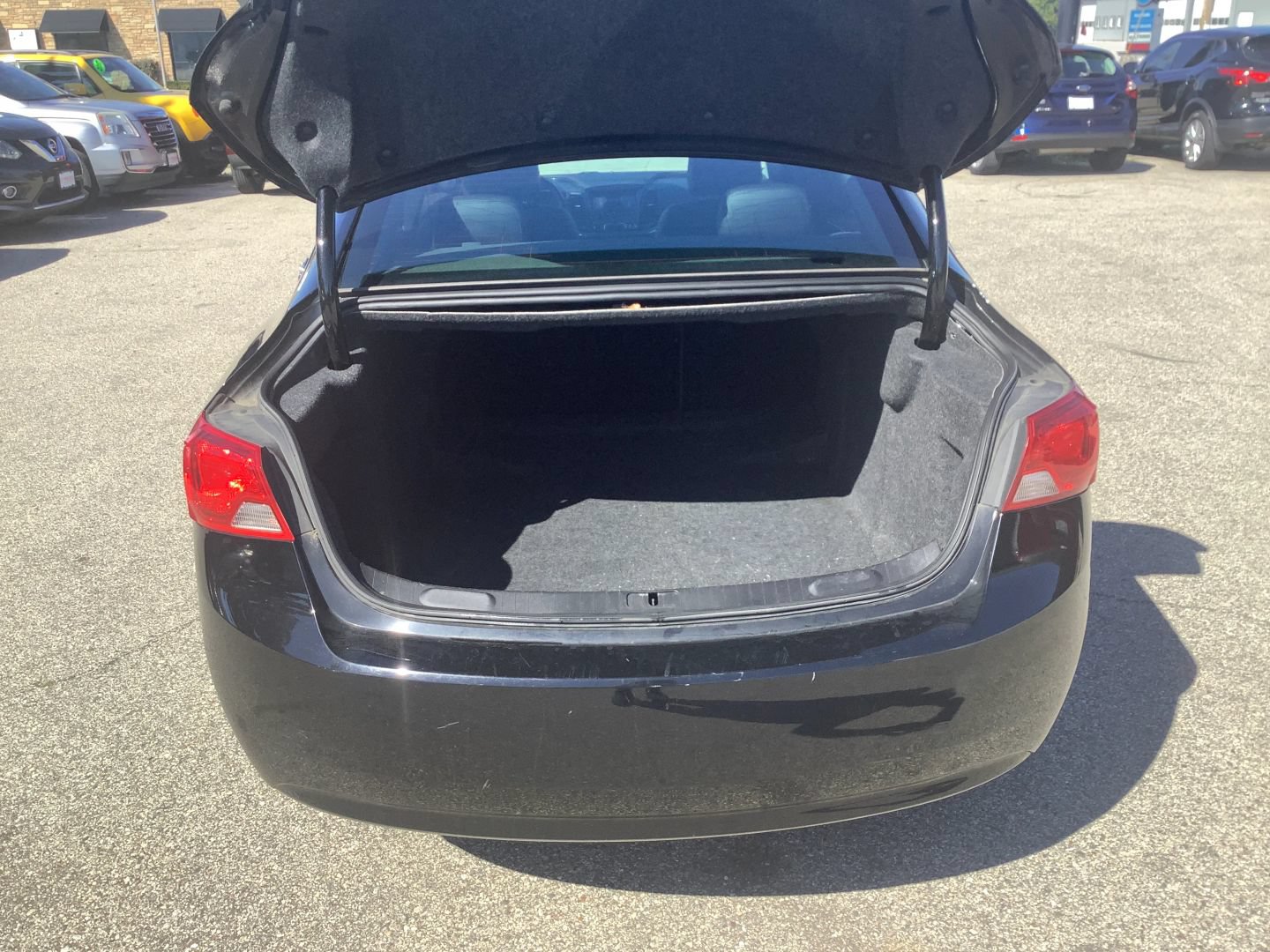Used 2017 Chevrolet Impala LT FWD image 30