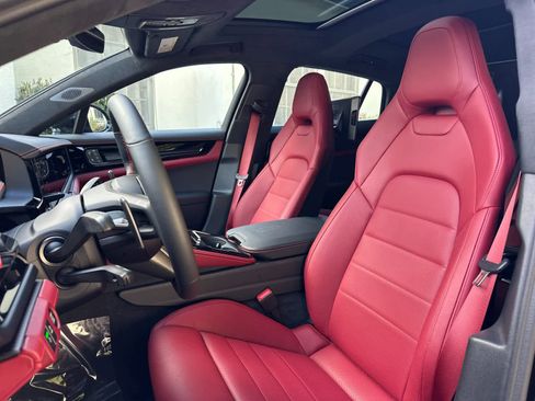 New 2026 Porsche Panamera GTS image 5