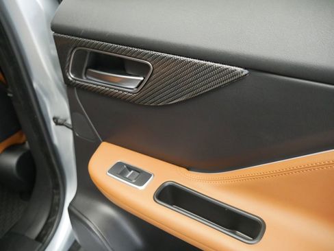 Used 2019 Jaguar F-PACE SVR image 33