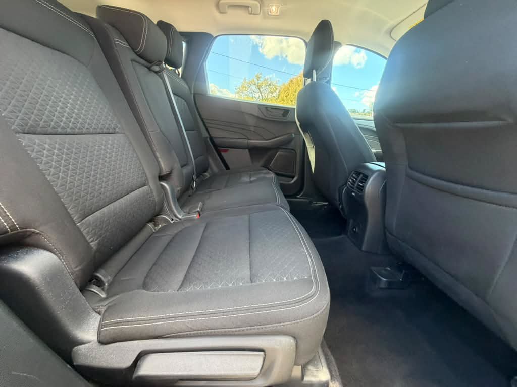 Used 2025 Ford Escape Active AWD/4WD image 15