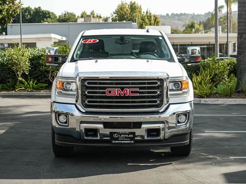 Used 2015 GMC Sierra 2500 SLT w/ SLT Preferred Package AWD/4WD image 2