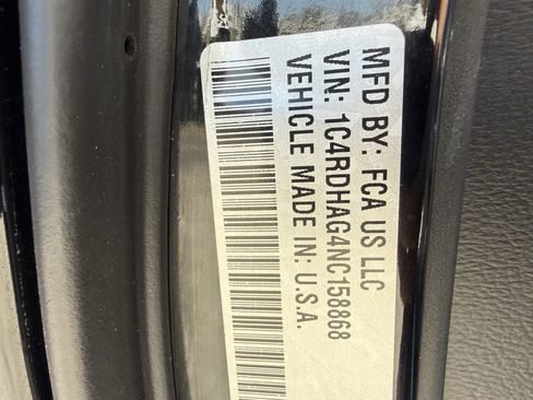 Used 2022 Dodge Durango SXT w/ Anodized Platinum Package image 35