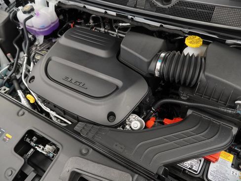 New 2027 Chrysler Pacifica Select AWD/4WD image 39