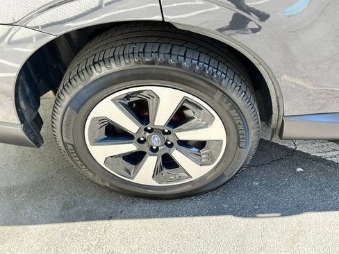 Used 2018 Subaru Forester 2.5i Premium image 11