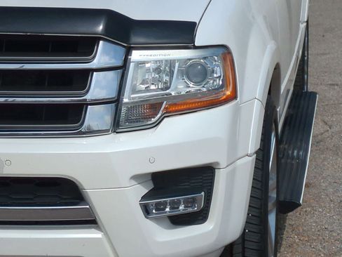 Used 2016 Ford Expedition EL Limited w/ Equipment Group 301A AWD/4WD image 11