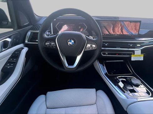 Used 2026 BMW X5 sDrive40i w/ Climate Comfort Package RWD image 5
