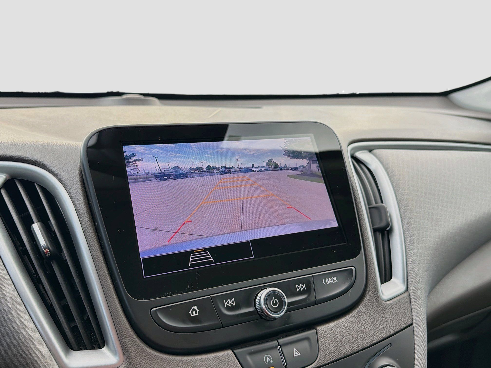 Used 2024 Chevrolet Malibu LT FWD image 18