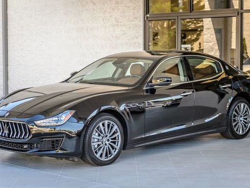 Used 2018 Maserati Ghibli RWD image 6