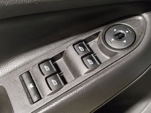 Used 2015 Ford Escape SE FWD image 27