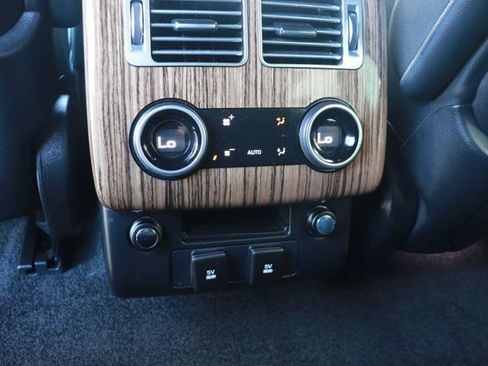 Used 2018 Land Rover Range Rover image 30