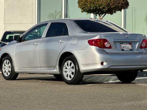 Used 2010 Toyota Corolla image 6
