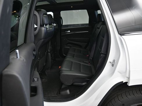 Used 2021 Jeep Grand Cherokee High Altitude AWD/4WD image 17