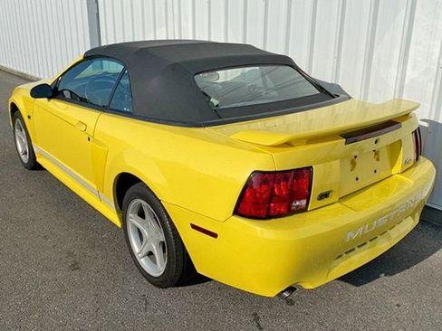 Used 2002 Ford Mustang GT RWD image 5